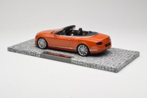 Bentley Continental GT Speed Cabriolet Orange Metallic Minichamps 1:18 107139430 Metall — bild 5 av 6