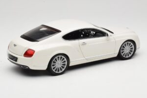 Bentley Continental GT Vit Minichamps 1:18 100139621 Metall — bild 3 av 8