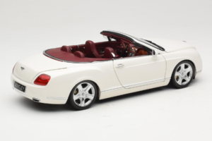 Bentley Continental GTC Vit Minichamps 1:18 100139032 Metall — bild 3 av 8