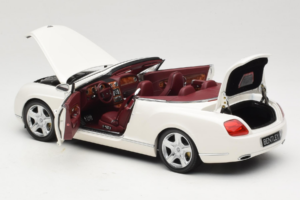 Bentley Continental GTC Vit Minichamps 1:18 100139032 Metall — bild 5 av 8