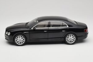 Bentley Flying Spur W12 Onyx Black Kyosho 1:18 08891NX Metall — bild 4 av 8
