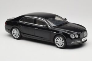 Bentley Flying Spur W12 Onyx Black Kyosho 1:18 08891NX Metall — bild 6 av 8