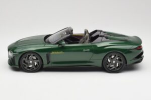 Bentley Mulliner Bacalar Scarab Green TopSpeed 1:18 TS0448 Resin — bild 3 av 6