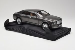 Bentley Mulsanne Brodgar Metallic Minichamps 1:18 BL843 Metall — bild 6 av 8