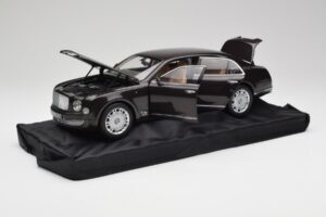 Bentley Mulsanne Burnt Oak Minichamps 1:18 100139905 Metall — bild 2 av 8