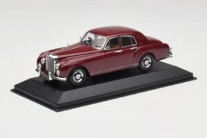 Bentley S1 Continental Flying Spur Bordeaux Minichamps 1:43 436139550 Metall — bild 2 av 4