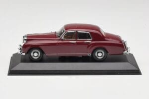 Bentley S1 Continental Flying Spur Bordeaux Minichamps 1:43 436139550 Metall
