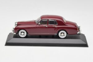 Bentley S1 Continental Flying Spur Grädde Minichamps 1:43 436139551 Metall