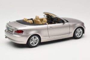 BMW 1 Series E88 Cabriolet Mineral Silver Metallic Kyosho 1:18 80430427020 Metall — bild 3 av 8