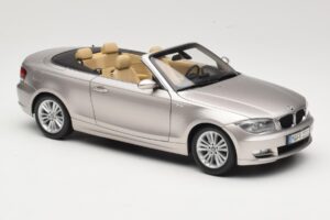 BMW 1 Series E88 Cabriolet Mineral Silver Metallic Kyosho 1:18 80430427020 Metall — bild 6 av 8
