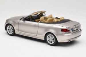 BMW 1 Series E88 Cabriolet Mineral Silver Metallic Kyosho 1:18 80430427020 Metall — bild 7 av 8