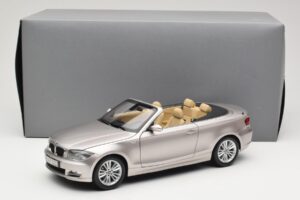 BMW 1 Series E88 Cabriolet Mineral Silver Metallic Kyosho 1:18 80430427020 Metall — bild 8 av 8