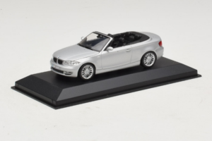 BMW 1-Series E88 Cabriolet Titan Silver Minichamps 1:43 80420427037-R1 Metall — bild 2 av 5