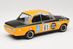 BMW 1600-2 BMW Alpina #61 R. Herzog / N. Lauda DNF 6 Hours Nurburgring 1970 Minichamps 1:18 155702661 Metall — bild 2 av 6