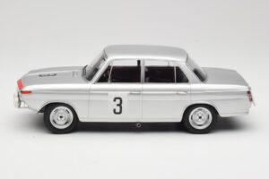 BMW 1800 TiSA #3 D. Glemser / J. Ickx 24 Hours of Spa 1965 Minichamps 1:18 155652903 Metall — bild 3 av 6