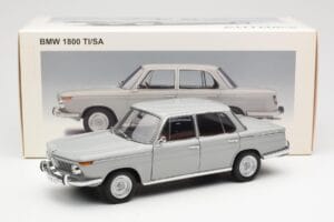 BMW 1800 TiSA Bernina Grå AUTOart 1:18 70621 Metall — bild 8 av 8