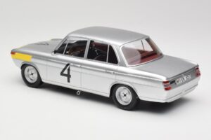 BMW 1800 TiSA #4 J. Ickx / J. van Ophem 24 Hours of Spa 1965 Winners Minichamps 1:18 107652504 Resin — bild 5 av 6