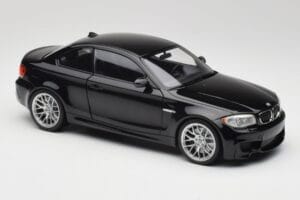 BMW 1M Coupe E82 Black Metallic Minichamps 1:18 110020021 Metall — bild 6 av 8