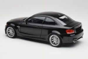 BMW 1M Coupe E82 Black Metallic Minichamps 1:18 110020021 Metall — bild 7 av 8