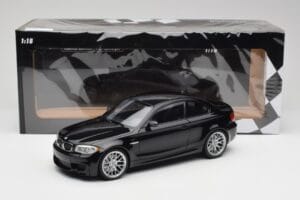 BMW 1M Coupe E82 Black Metallic Minichamps 1:18 110020021 Metall — bild 8 av 8