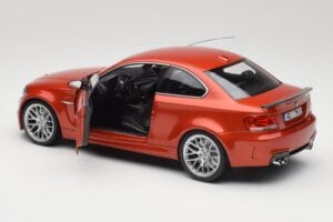BMW 1M Coupe E82 Sakhir Orange Metallic Minichamps 1:18 110020020 Metall — bild 5 av 8