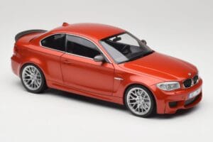 BMW 1M Coupe E82 Sakhir Orange Metallic Minichamps 1:18 110020020 Metall — bild 6 av 8