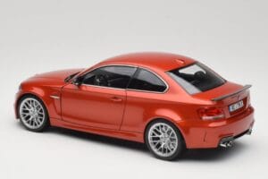 BMW 1M Coupe E82 Sakhir Orange Metallic Minichamps 1:18 110020020 Metall — bild 7 av 8