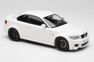 BMW 1M Coupe E82 Vit Minichamps 1:18 110020022 Metall — bild 6 av 8