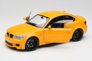 BMW 1M Coupe E82 Gul Minichamps 1:18 110020026 Metall — bild 2 av 8