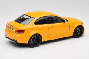 BMW 1M Coupe E82 Gul Minichamps 1:18 110020026 Metall — bild 3 av 8
