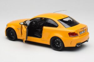 BMW 1M Coupe E82 Gul Minichamps 1:18 110020026 Metall — bild 5 av 8