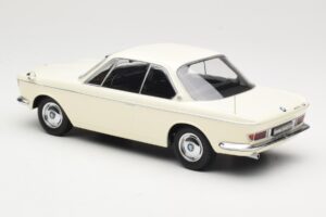 BMW 2000 CS Coupe Grädde KK-Scale 1:18 KKDC180121 Metall — bild 5 av 6