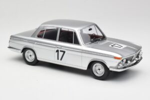 BMW 2000 Ti #17 J. Ickx / H. Hahne 24 Hours of Spa 1966 Winners Minichamps 1:18 107662517 Resin — bild 4 av 6