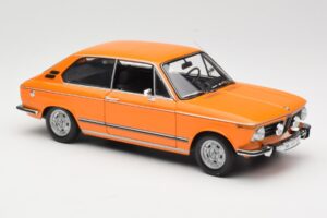 BMW 2000 Tii Touring Orange Minichamps 1:18 80430145824 Metall — bild 6 av 8