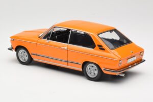 BMW 2000 Tii Touring Orange Minichamps 1:18 80430145824 Metall — bild 7 av 8