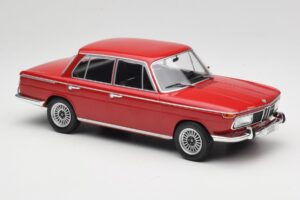 BMW 2000 121 Röd MCG 1:18 MCG18543 Metall — bild 4 av 6