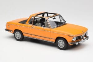 BMW 2002 E10 Cabriolet Colorado Orange AUTOart 1:18 80430300713 Metall — bild 6 av 8