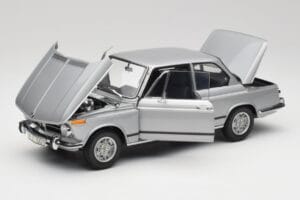 BMW 2002 Tii Polaris Silver AUTOart 1:18 80430146517 Metall — bild 2 av 8