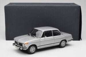 BMW 2002 Tii Polaris Silver AUTOart 1:18 80430146517 Metall — bild 8 av 8
