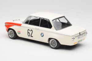 BMW 2002 tiK BMW AG #1 H. Hahne / D. Quester Class Winner Guards International 6 Hours Brands Hatch 1969 Minichamps 1:18 1556 — bild 5 av 6