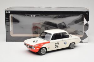 BMW 2002 tiK BMW AG #1 H. Hahne / D. Quester Class Winner Guards International 6 Hours Brands Hatch 1969 Minichamps 1:18 1556 — bild 6 av 6