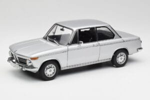 BMW 2002tii Silver AUTOart 1:18 80430151479 Metall