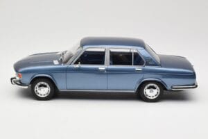 BMW 2500 E3 Blue Metallic BoS Models 1:18 BOS030 Resin — bild 3 av 6