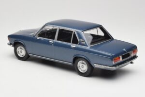 BMW 2500 E3 Blue Metallic Minichamps 1:18 155029200 Metall — bild 5 av 6