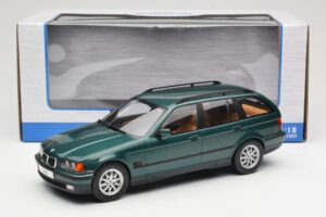 BMW 3 Series E36 Touring Green Metallic MCG 1:18 MCG18366 Metall — bild 6 av 6