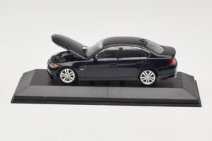 BMW 3 Series E90 Dark Blue Metallic Minichamps 1:43 80420392151-R Metall — bild 2 av 5