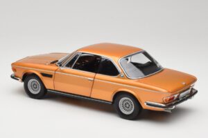 BMW 3.0 CSi E9 Gold Metallic Minichamps 1:18 180029027 Metall — bild 7 av 8