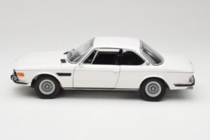 BMW 3.0 CSi E9 Vit Minichamps 1:18 180029026 Metall — bild 4 av 8