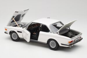BMW 3.0 CSi E9 Vit Minichamps 1:18 180029026 Metall — bild 5 av 8