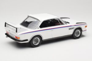 BMW 3.0 CSL E9 Vit Minichamps 1:18 155028136 Metall — bild 2 av 6